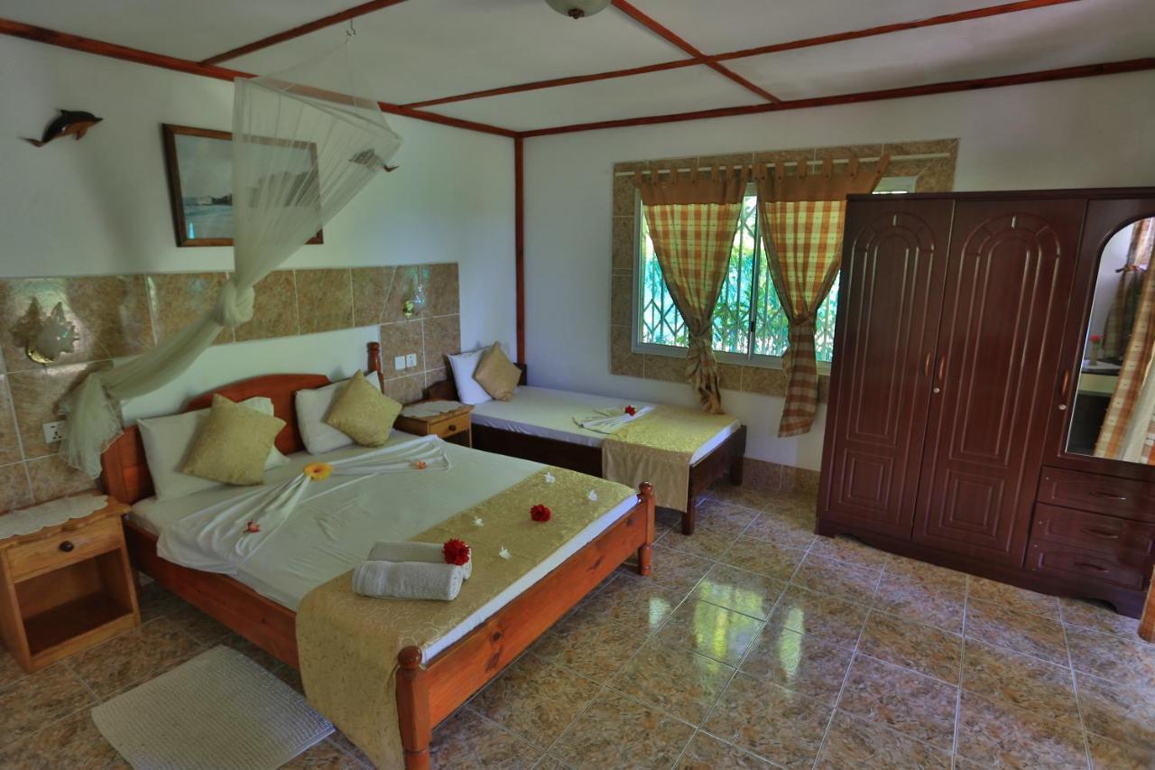 Rising Sun Guesthouse La Digue Quarto foto