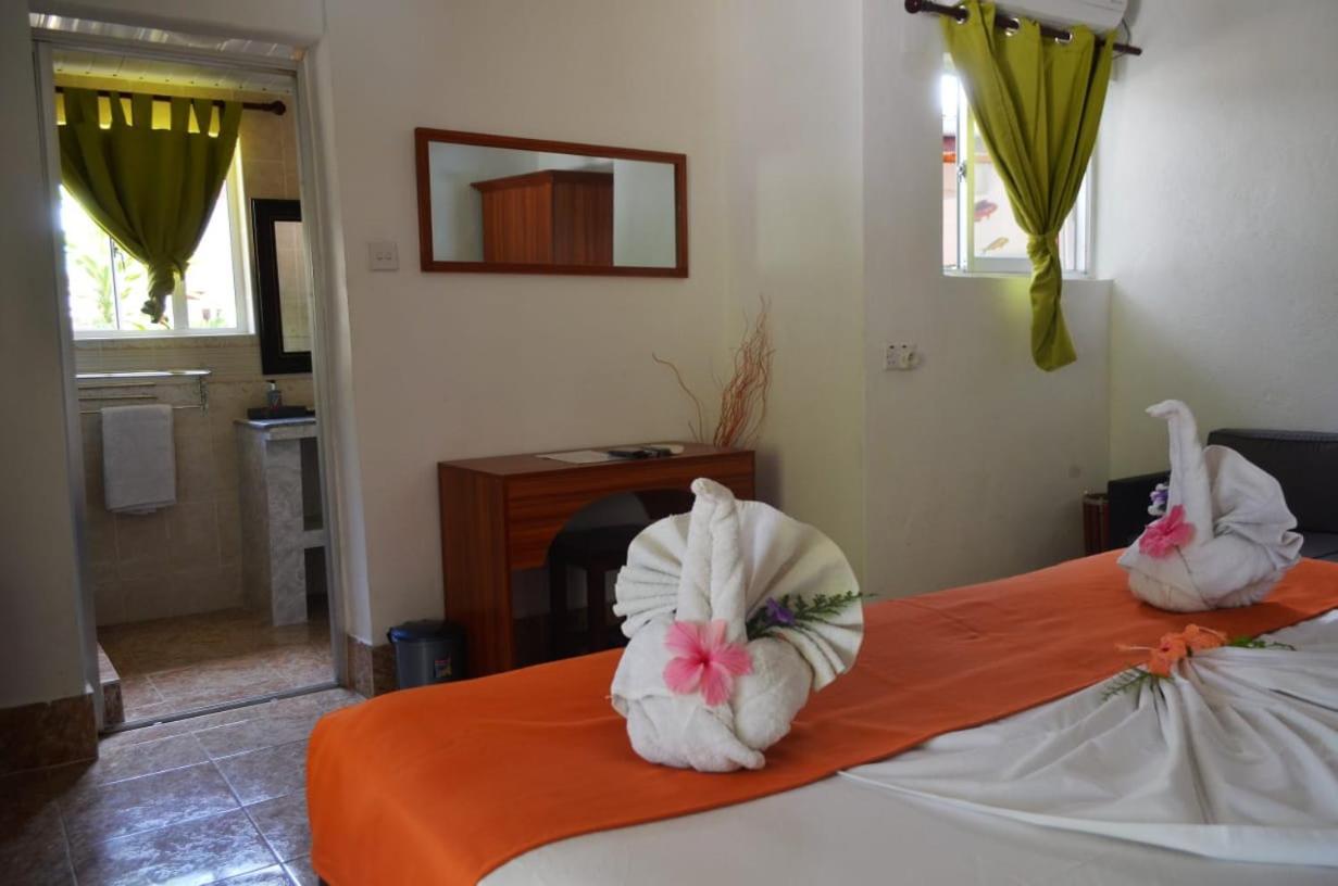 Rising Sun Guesthouse La Digue Exterior foto