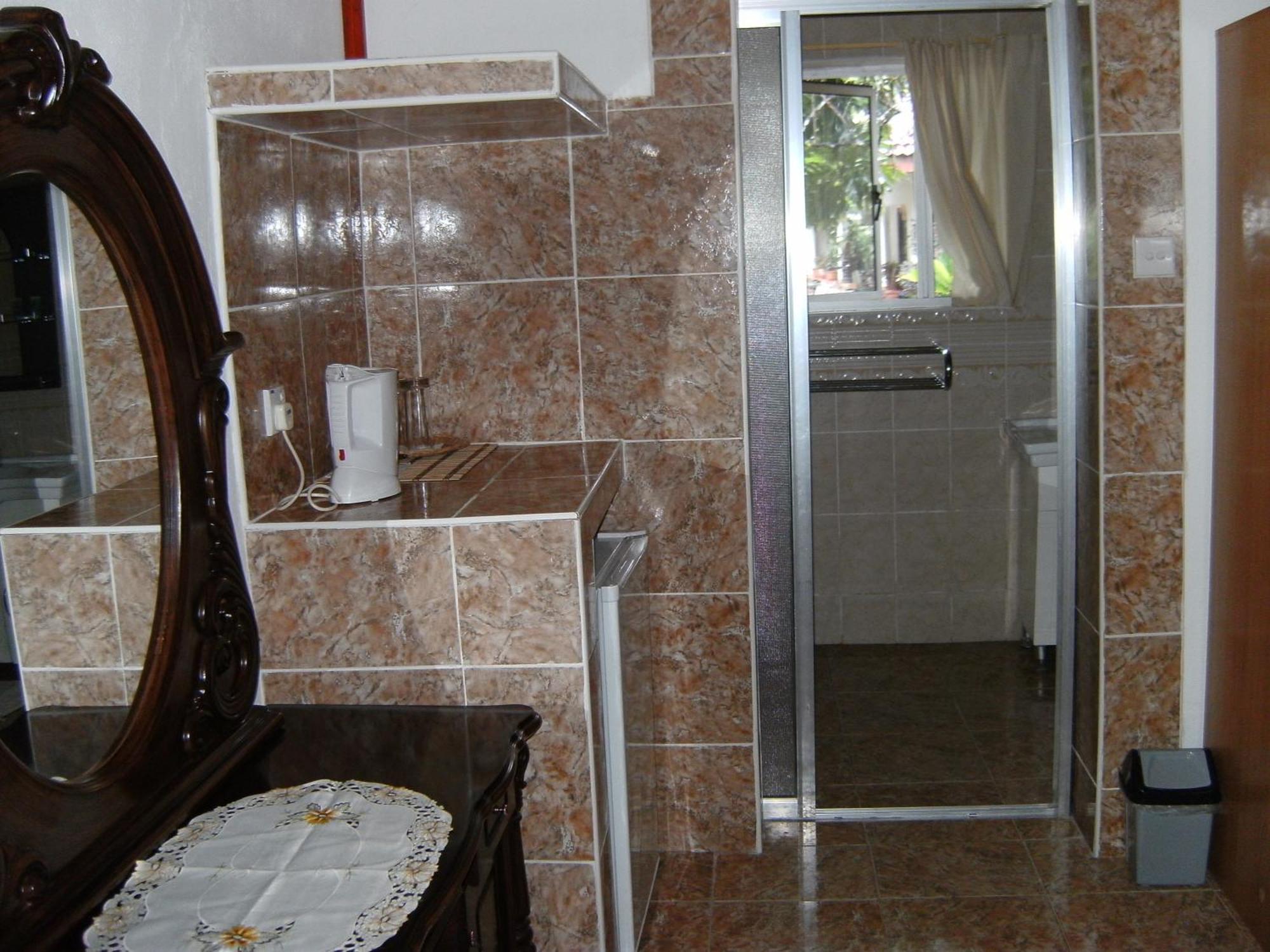 Rising Sun Guesthouse La Digue Quarto foto